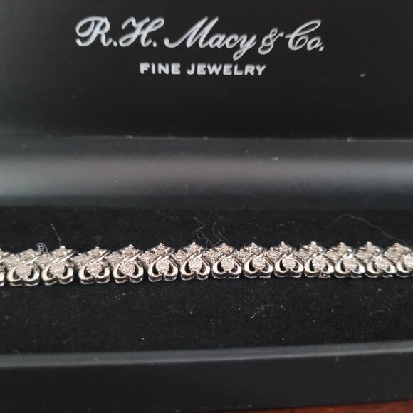 Macy's diamond bracelet - Picture 4 of 6
